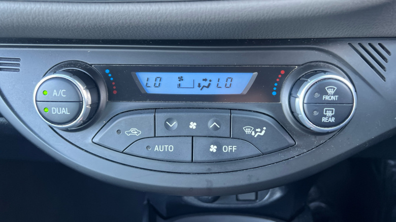 Toyota Yaris 1.5 Hybrid Icon 5dr CVT Hybrid Hatchback